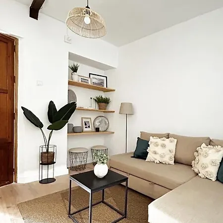 Plaza Apartment